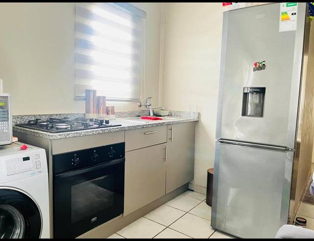 2 BEDROOM HOUSE FOR SALE IN SOUTH HILLS